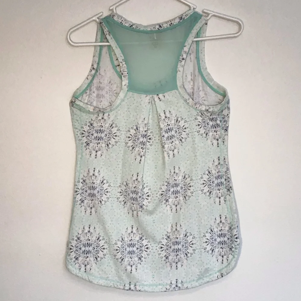 CALIA Racerback with Mesh Inlay - Picture 2 of 4